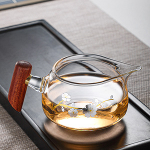 Tasse de partage en verre Muque Male Cup avec poignée en bois japonaise, épaissie et résistante à la chaleur, distributeur de thé, accessoires pour service à thé Kung Fu - Product Image 2