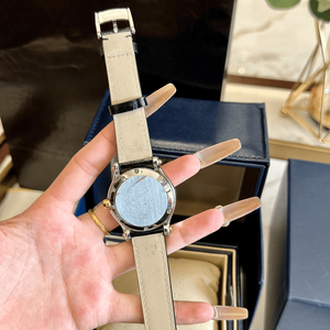 Montre-bracelet automatique à mouvement à quartz avec cadran rond, bracelet en cuir véritable et décorations en cristal mobiles pour femmes Chopards - Product Image 4