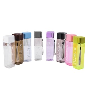 <span class=keywords><strong>FX</strong></span> Factory - Botella de Plástico Cuadrada Esmerilada de 450 ml con Infusor de Frutas, Ecológica, para Beber Directamente, Ideal para Deportes al Aire Libre y Viajes en Auto - Product Image 6