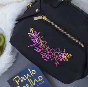 Vinyle thermocollant pailleté laser caméléon Guangyintong pour projets de bricolage, surface douce au toucher et vinyle facile à découper - Product Image 5