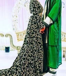 Hermoso Vestido Kaftan Largo con Cola Larga y Bordado Zardozi Pesado para Novia - Product Image 1