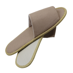 Chaussons de voyage jetables gris <span class=keywords><strong>en</strong></span> tissu brossé respirant avec semelle antidérapante <span class=keywords><strong>en</strong></span> EVA pour hôtel et automobile - Product Image 1