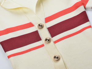 Nouvelle Collection Printemps 2026 – Pull Tricoté Élégant et Tendance à Rayures Contrastées, Coupe Ajustée, Manches Longues, Col Irrégulier, Effet Rajeunissant - Product Image 6