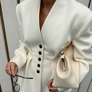 Nuevo Diseño, Chaqueta Blanca Sólida con Pliegues en la Parte Superior, Estilo A-line para Mujer, Corte Entallado, Cuello en V, Cierre de un Solo Botón, Abrigo Elegante para Dama - Product Image 2