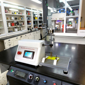 Testeur de résistance à l'abrasion linéaire ASTM Scratch 5750 Taber pour le caoutchouc - Product Image 5