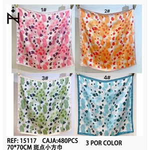 Foulard Quadrato Piccolo a Pois 70x70cm per Donna, Accessorio Moda - Product Image 3