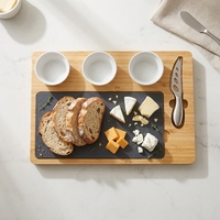 Plateau à fromage rectangulaire en bambou avec tasses en céramique et couteau en acier inoxydable, plateau de charcuterie pour fête, cadeau, vente en gros