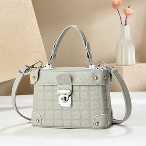 Wholesale New Fashion Handbags Young Lady Luxury Small <b>square</b> Bags Lady Design Purses for Women - Product Image 4