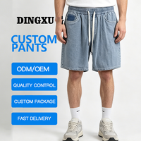 Shorts en jean décontractés pour homme, coupe ample, longueur mi-cuisse, bleu clair délavé, avec cordon de serrage à la taille, poches plaquées et poche arrière, ourlet brut