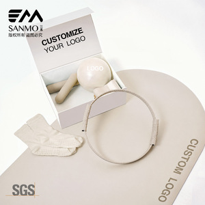Set de Accesorios de <span class=keywords><strong>Yoga</strong></span> 2026, Kit de Pilates, Pesas para Tobillos, Anillos, Correas, Calcetines Beige, Bandas de Resistencia, Pelota, Caja de Regalo Personalizada - Product Image 1