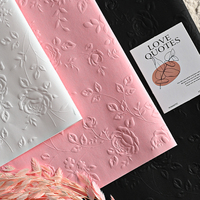 Papier d'emballage imperméable gaufré rose de créateur coréen Emballage cadeau floral pour bouquets et fournitures de fleuriste