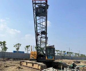 Grue sur chenilles d'occasion SCC550C de 55 tonnes, moteur Cummins, flèche de 52 m, hauteur de levage de 52 m, équipement de construction, offre spéciale, Chine, excellent état - Product Image 1
