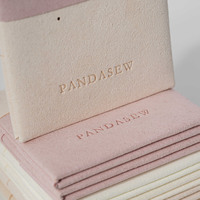 PandaSew Luxe Microfibre Bijoux Pad Emballage Boucle D'oreille Titulaire Tissu Étiquettes Collier Suspendu avec Logo Personnalisé