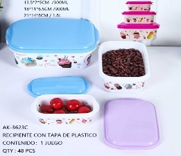 Set di 4 Contenitori Rettangolari per Alimenti con Coperchi, Design Gelato Stampato, 300ml 900ml 1.8L, in Plastica per Frigorifero - Product Image 3