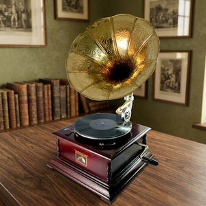 Gramófono Cuadrado de Latón y Madera para Discos de Música, Hecho en India - Product Image 3