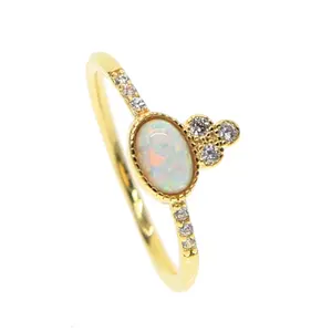 Groothandel minimalistische edelsteen ringen-Delicate bruiloft engagment minimalistische ringen vergulde wit vuur opaal edelsteen ring