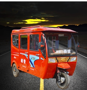 Triciclo de Pasajeros Tuk Tuk de 150cc a Gasolina con Cabina Cerrada de 3 Ruedas - Product Image 5