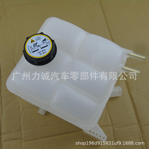 สำหรับรถฟอร์ด โฟกัส ปี 2005 รุ่นสำหรับมาสด้า M33M5H-8K218-AA 307761 5M5H-8K218AA ถังน้ำเสริม ถังขยายและถังน้ำล้น - Product Image 1