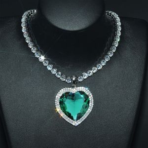 Nuova <span class=keywords><strong>Collana</strong></span> alla Moda con Ciondolo a <span class=keywords><strong>Cuore</strong></span> Esagerato, <span class=keywords><strong>Collana</strong></span> <span class=keywords><strong>Cuore</strong></span> <span class=keywords><strong>dell</strong></span>'<span class=keywords><strong>Oceano</strong></span> con Catena Interamente in Strass, Gioielli da Donna per Clavicola, Vendita all'Ingrosso - Product Image 5