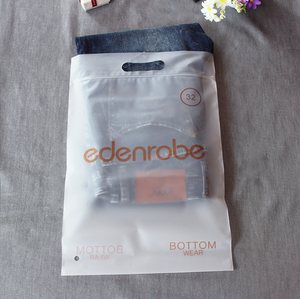 Nhà máy in logo Frosted dây kéo đóng gói nhựa Poly Túi tùy chỉnh <span class=keywords><strong>Ziplock</strong></span> bao bì túi cho quần áo - Product Image 3