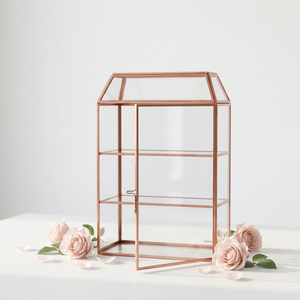 Mini-armoire en verre avec cadre en métal rose doré pour l'organisation de bijoux et de cosmétiques - Product Image 1