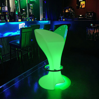 Chaise de bar LED lumineuse et durable pour l'extérieur, 16 couleurs vives, idéale pour les soirées en boîte de nuit, la location, la maison, l'hôtel et le salon
