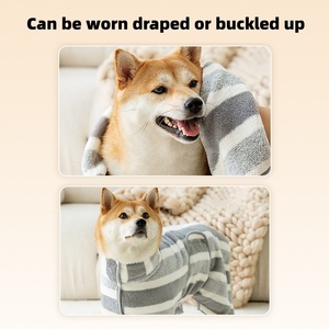 Premium super absorberende polyester polyamide koraal fleece hondenbadjas snel drogend, pluisvrij hondenjas voor baden en verzorgen van honden - Product Image 3