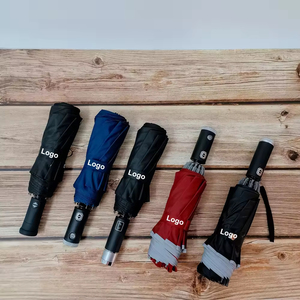 Parapluie de voyage pliable en 3 sections, entièrement automatique, en tissu pongé 190T, impression personnalisée, poignée LED, idéal pour les cadeaux promotionnels - Product Image 2