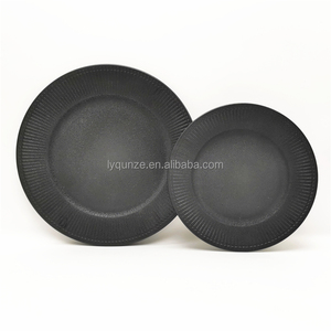 Vajilla de Porcelana de Color Negro Esmaltado, Moderna, Ecológica <span class=keywords><strong>y</strong></span> de Lujo para Restaurante, Plato de Cena con Borde de Textura Pintado a Mano - Product Image 4