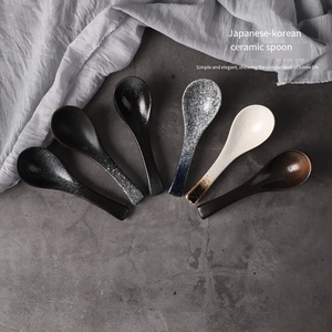 Ensemble de cuillères <span class=keywords><strong>à</strong></span> soupe <span class=keywords><strong>en</strong></span> céramique vintage personnalisées service de table cuillères de style japonais cuillères <span class=keywords><strong>à</strong></span> <span class=keywords><strong>café</strong></span> de cuisine pour restaurant - Product Image 3