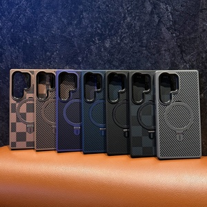 Funda Magnética de Lujo para Teléfono Móvil con Patrón de Fibra de Carbono para Samsung Galaxy S24 Ultra, Resistente a Golpes, Carcasa Rígida para S25 Ultra - Product Image 2