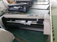 Machine de découpe de vinyle semi-automatique XE-721 de 28 pouces, couleur blanche, la meilleure pour l'usine, pour autocollants et papier graphique