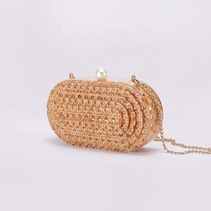 Sac à main élégant en acrylique pour <span class=keywords><strong>femme</strong></span>, motif tressé, sac bandoulière carré avec chaîne dorée, style rotin - Product Image 2