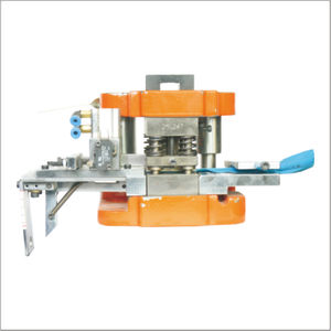 <span class=keywords><strong>Stampo</strong></span> in Metallo ZYN DK-439 con Perforatore <span class=keywords><strong>a</strong></span> <span class=keywords><strong>Cerniera</strong></span> per Vari Prodotti - Product Image 1