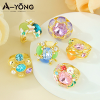 Bague de luxe rétro style cour royale plaquée or 14 carats avec cristaux naturels colorés pour femme