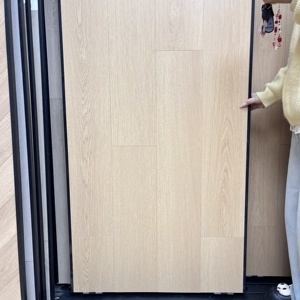 Revêtement de sol commercial SPC imperméable de 5 mm, système de <span class=keywords><strong>clic</strong></span> WYRAX, pour projets hôteliers et villas au Moyen-Orient - Product Image 2