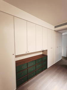 خزانة ملابس وخزانة تخزين على طراز باوهاوس لغرفة النوم، مناسبة أيضًا للمساحات مثل غرف المعيشة. - Product Image 3