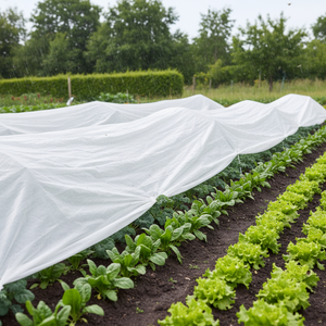 Couverture de plantes écologique anti-gel avec protection UV, résistante aux produits chimiques, extra large 36m, en PP spunbond non tissé pour usage agricole - Product Image 1