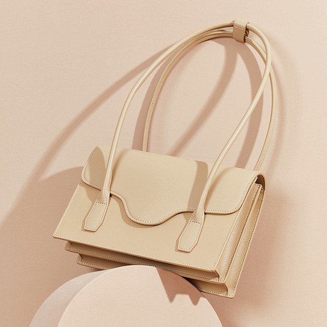 Fashion Leisure Korean Style Leather Asian Luxury Simple Genuine Leather Handbags for Ladies on Party