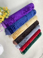 Vente en gros échantillon gratuit musulman de luxe épais avec logo personnalisé tapis de prière en tissu nuageux de couleur unie