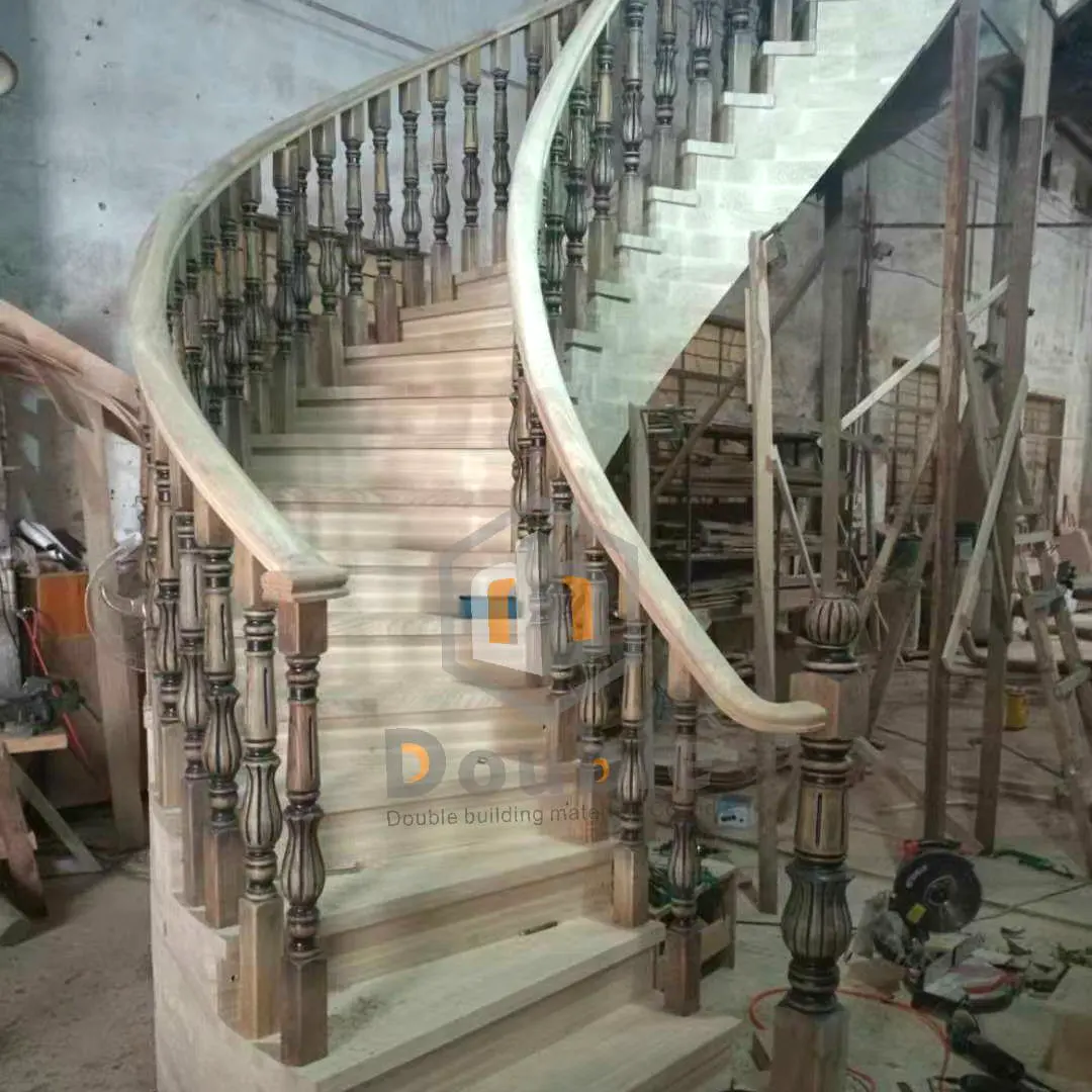 डीबी पेशेवर सीढ़ी आपूर्तिकर्ता आवासीय घर के लिए सभी लकड़ी संरचना घुमावदार सीढ़ियाँ