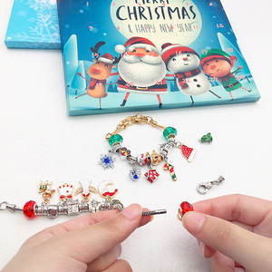 Noël <span class=keywords><strong>calendrier</strong></span> de l'<span class=keywords><strong>avent</strong></span> Bracelets 24 jours compte à rebours de Noël perles bracelets à breloques bricolage artisanat cadeaux bijoux Bracelet Kit de fabrication - Product Image 6
