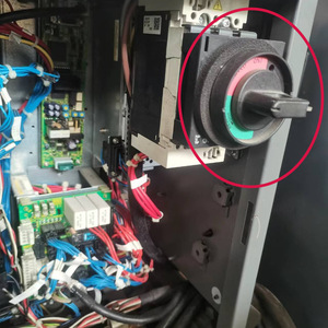 Interruptor de Alimentación del Gabinete de Control del Robot FANUC MATE, Interruptores Independientes de 3P y 24V - Product Image 3