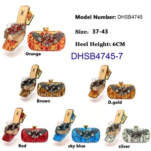 Pantofole <span class=keywords><strong>con</strong></span> tacchi alti da donna di ultima moda scarpe africane e pochette abbinata <span class=keywords><strong>con</strong></span> <span class=keywords><strong>pietre</strong></span> - Product Image 6