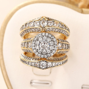 Set di Tre Anelli Bicolore con Zirconi per Donne, Gioielli Eleganti e di Lusso alla Moda - Product Image 3