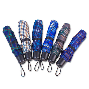 CHUVABAND 8K Super <span class=keywords><strong>Mini</strong></span> <span class=keywords><strong>Parapluie</strong></span> à 3 volets Parapluies au design à carreaux de couleur unie promotionnels bon marché en gros pour cadeaux d'affaires - Product Image 4