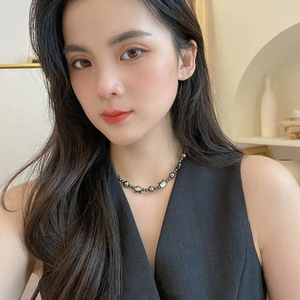 สร้อยคอไข่มุกหัวแมวสีดำ เงินแท้ S925 สร้อยคอผู้หญิง สวมใส่ได้ทุกวัน ดีไซน์หรูหราเบาๆ - Product Image 4