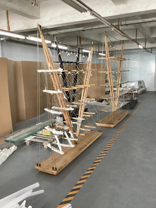 La bibliothèque en bois de frêne massif n'est rien de moins qu'un manifeste pour le cadre design de <span class=keywords><strong>Cassina</strong></span> en bois de frêne massif - Product Image 5