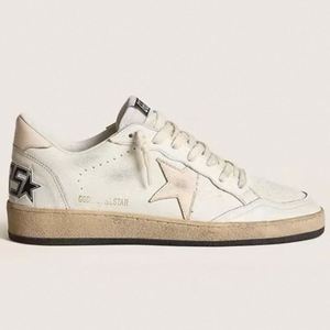 Scarpe da Corsa Unisex Dorate con Stella, in Pelle, Traspiranti, con Lacci, Leggere, con Suola Chunky, Sneakers con Glitter Metallizzato - Product Image 4