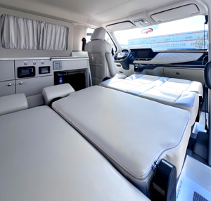 <span class=keywords><strong>Fourgon</strong></span> <span class=keywords><strong>aménagé</strong></span> Sinotruk Pioneer, norme d'émissions nationale V, à empattement court, toit bas, automatique, bleu ciel, blanc Land Rover - Product Image 6